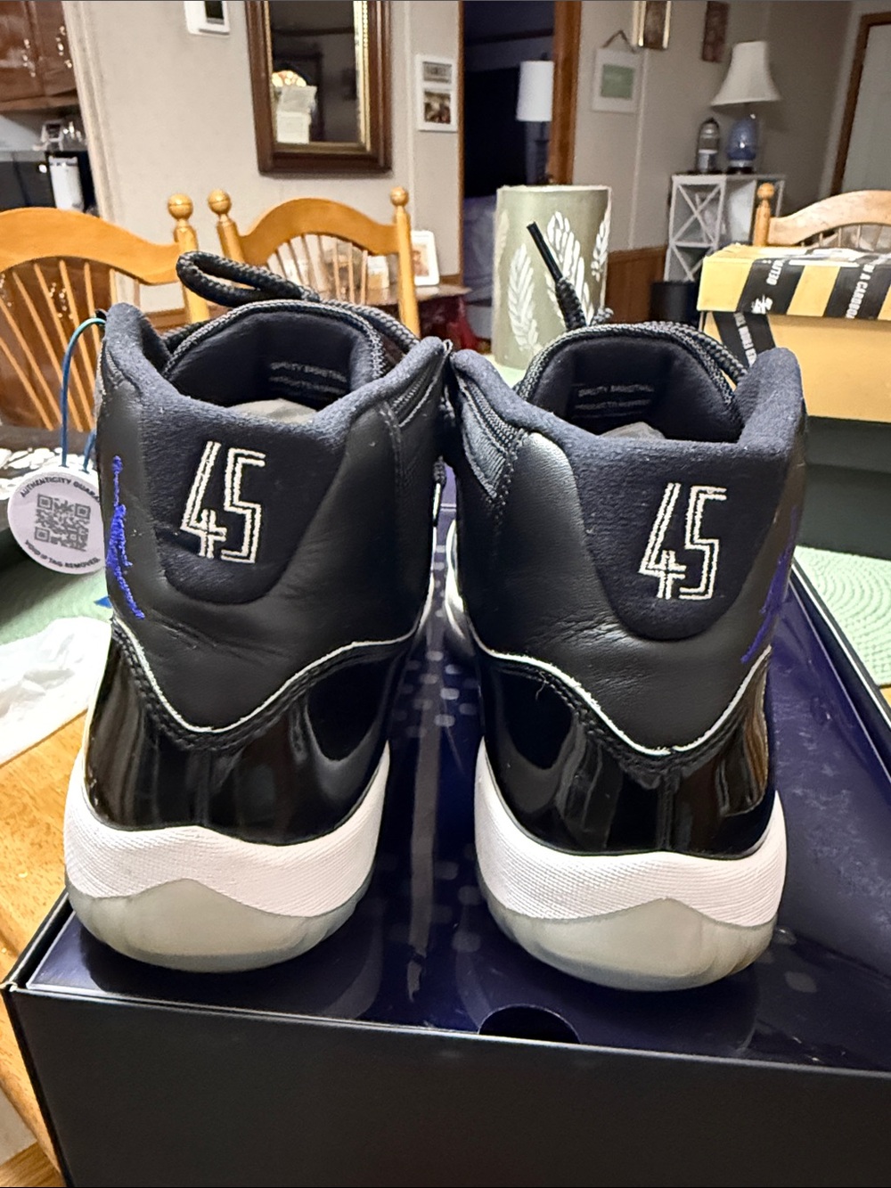 Jordan 11 - Picture 5 of 8